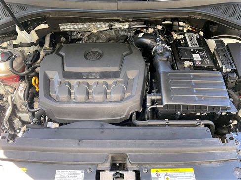 Certified 2023 Volkswagen Tiguan SE R-Line FWD image 8