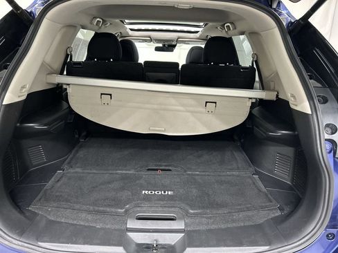 Used 2020 Nissan Rogue SV w/ Sun & Sound Touring Package image 23