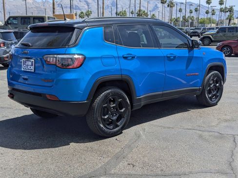 Used 2024 Jeep Compass Trailhawk w/ Trailhawk Convenience Group AWD/4WD image 2