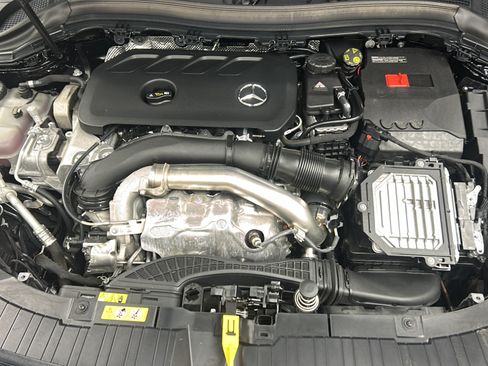 Used 2025 Mercedes-Benz GLA 250 image 30