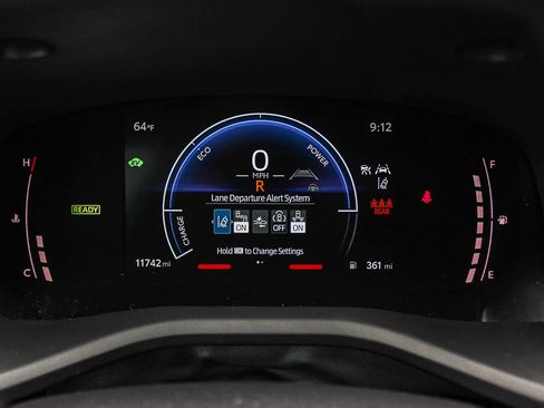 Used 2025 Toyota Camry SE w/ Convenience Package FWD image 22