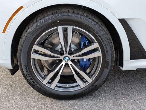 New 2026 BMW X7 xDrive40i w/ M Sport Package image 10