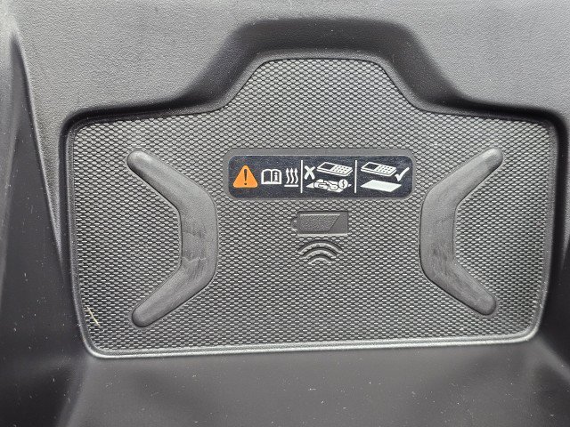 Used 2021 Chevrolet Colorado Z71 w/ Safety Package AWD/4WD image 38
