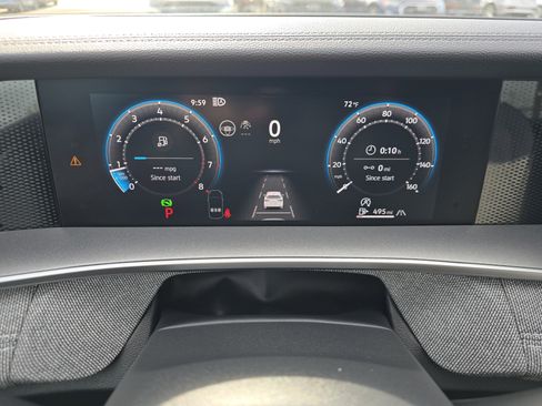 New 2025 Volkswagen Tiguan S AWD/4WD image 21