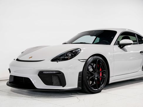 Used 2020 Porsche 718 Cayman GT4 image 28