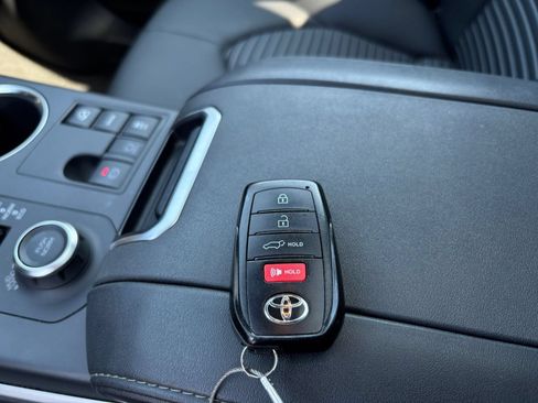 Used 2025 Toyota Highlander XSE AWD/4WD image 22