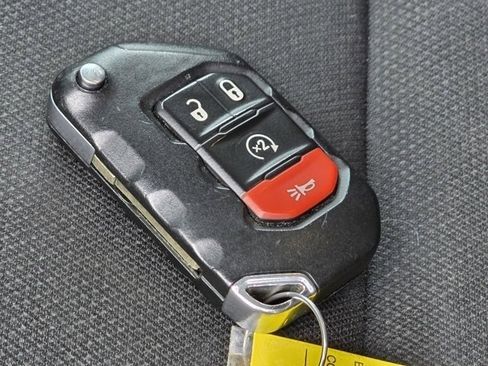 Used 2020 Jeep Wrangler Unlimited Sahara image 39