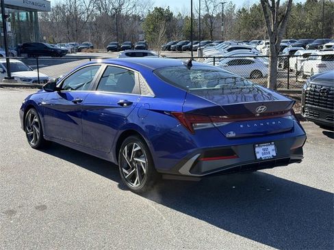 Certified 2025 Hyundai Elantra SEL image 5