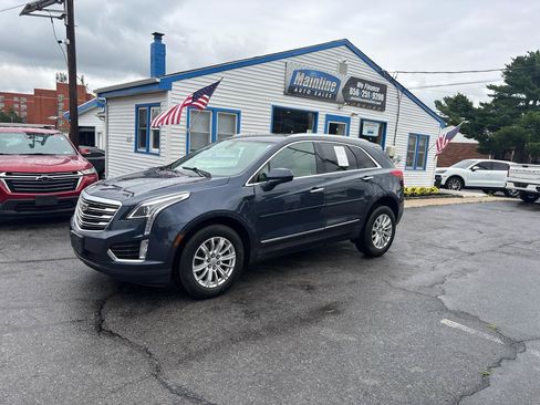 Used 2018 Cadillac XT5 AWD image 2