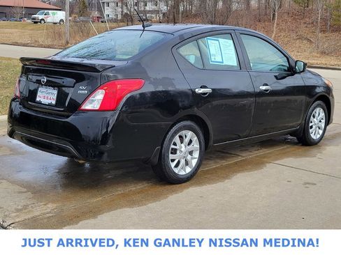 Used 2018 Nissan Versa SV w/ SV Special Edition Package image 3