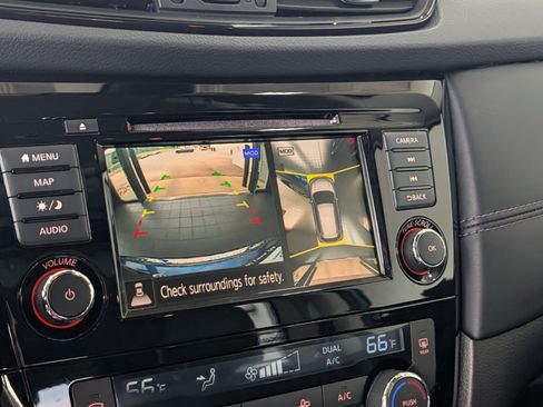 Used 2018 Nissan Rogue SL w/ Premium Package AWD/4WD image 24