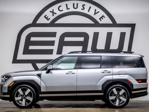 Used 2024 Hyundai Santa Fe Limited image 5