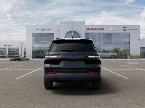 New 2025 Jeep Grand Cherokee L Limited w/ Black Appearance Package RWD image 33