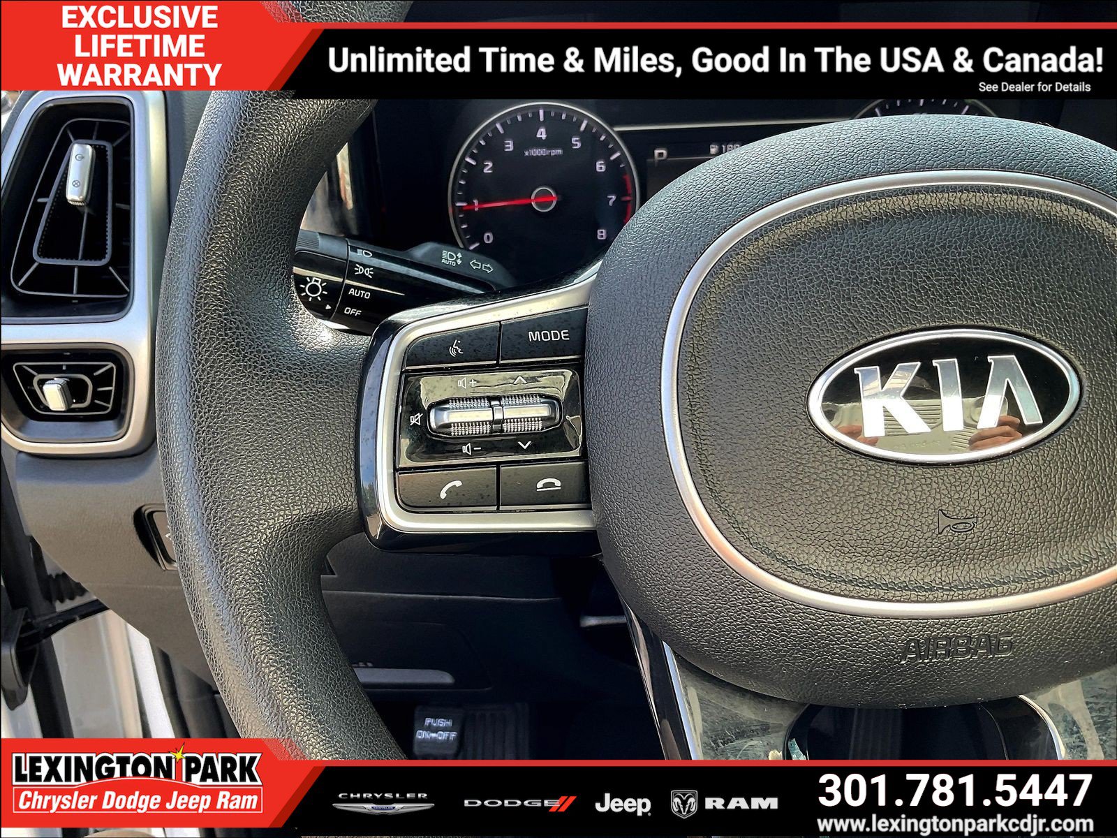 Used 2021 Kia Sorento LX AWD/4WD image 11