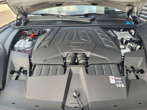 New 2025 Porsche Cayenne Turbo image 27