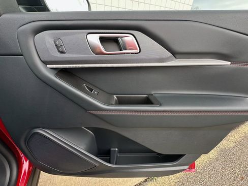 New 2026 Ford Explorer ST-Line w/ ST-Line Street Pack AWD/4WD image 23