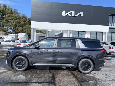 New 2026 Kia Carnival image 2