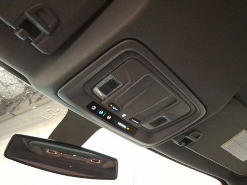 Used 2021 Chevrolet Silverado 2500 LT w/ Convenience Package image 26