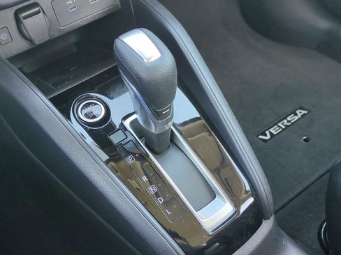 Used 2024 Nissan Versa SR image 15