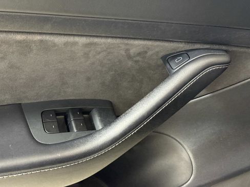 Used 2021 Tesla Model 3 Standard Range Plus RWD image 16