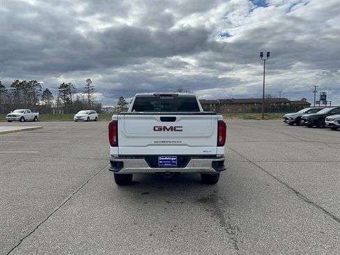 Used 2021 GMC Sierra 1500 SLT AWD/4WD image 3