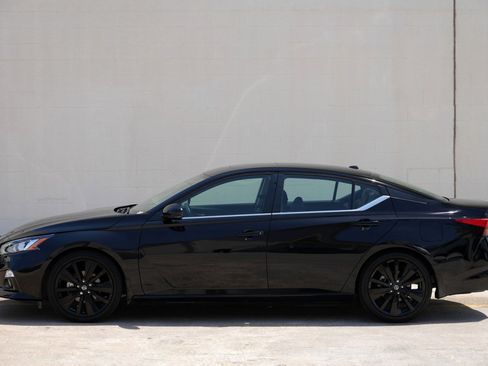 Used 2022 Nissan Altima 2.5 SR w/ Midnight Edition Package FWD image 44