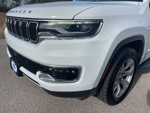 Used 2022 Jeep Wagoneer Series II w/ Rear Seat Video Group 1 image 9