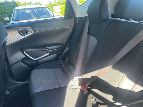 Used 2025 Kia Soul LX w/ LX Technology Package image 39