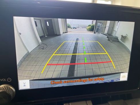 Used 2025 Toyota RAV4 XLE FWD image 12