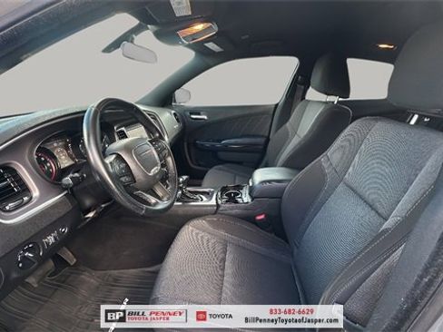 Used 2020 Dodge Charger SXT w/ Blacktop Package image 11