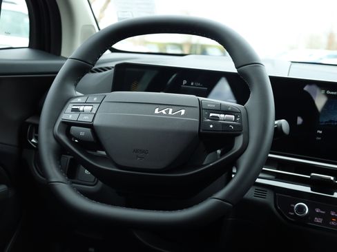 New 2026 Kia Sportage EX image 9