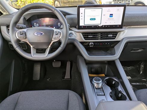 New 2026 Ford Explorer Active image 17