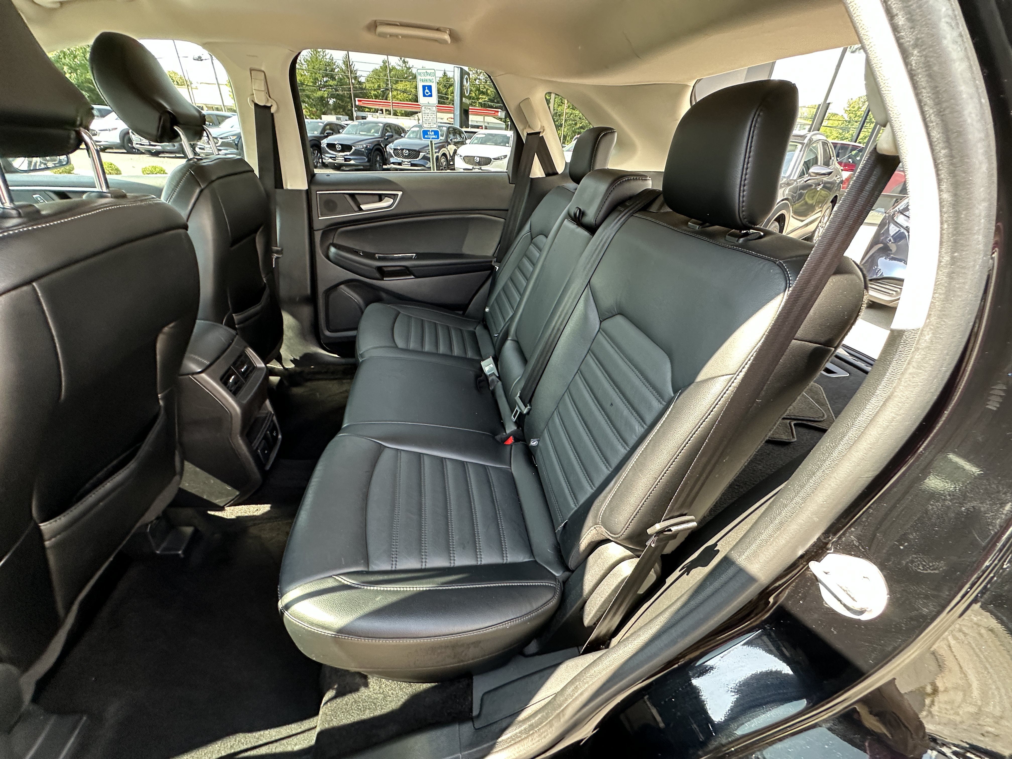 Used 2018 Ford Edge SEL w/ Equipment Group 201A AWD/4WD image 28