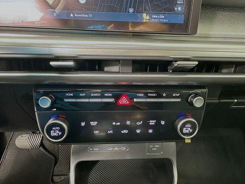 New 2026 Hyundai Ioniq 9 SE image 14