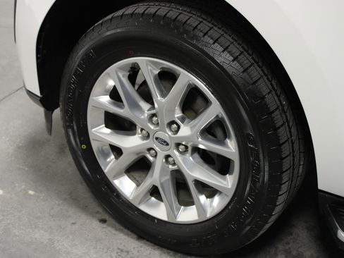 Used 2021 Ford Expedition Max XLT image 10