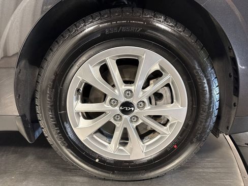 Certified 2022 Kia Carnival LX w/ Paint Protection Package image 22