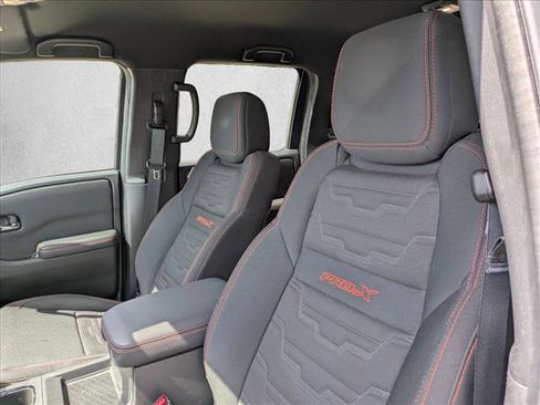 Used 2024 Nissan Frontier Pro-X image 13