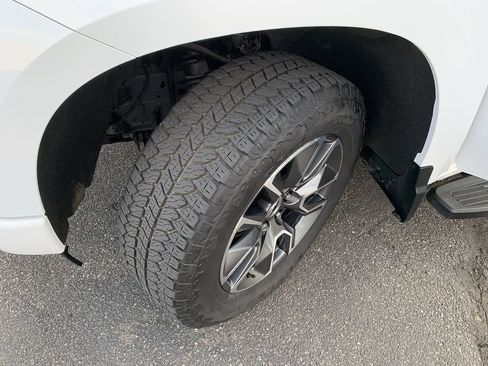 Used 2022 Chevrolet Silverado 1500 RST image 12