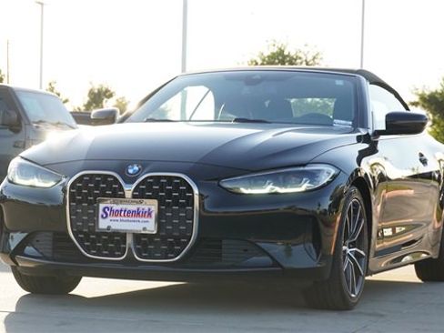 Used 2022 BMW 430i Convertible image 3