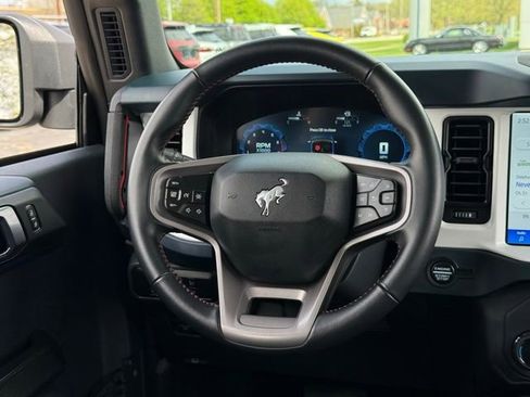 Used 2025 Ford Bronco Heritage Edition AWD/4WD image 8
