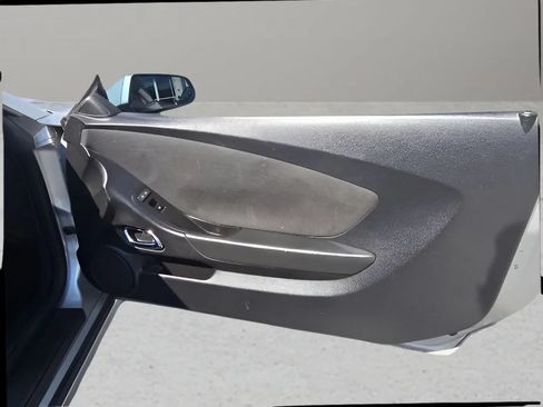 Used 2015 Chevrolet Camaro LT RWD image 16
