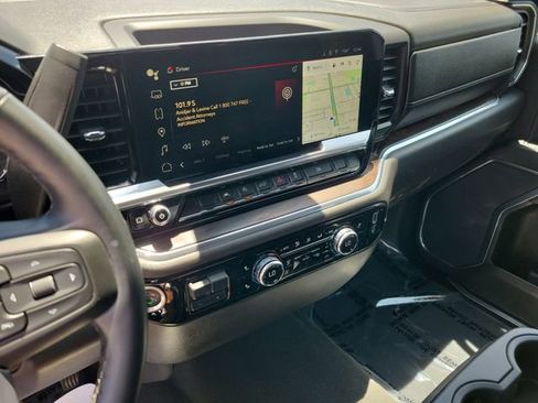Used 2025 GMC Sierra 1500 SLT RWD image 27
