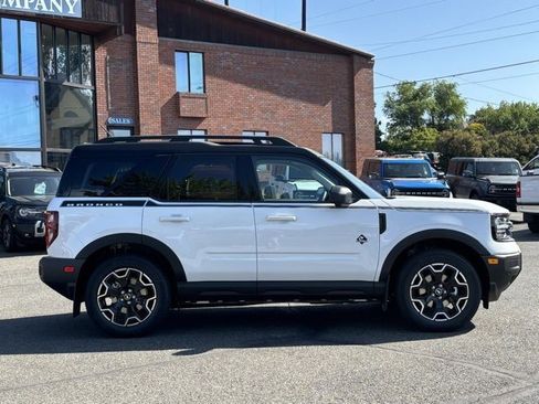 New 2025 Ford Bronco Sport Outer Banks w/ Outer Banks Tech Package+ image 2