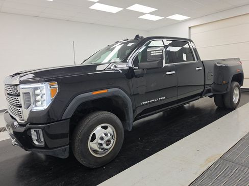 Used 2023 GMC Sierra 3500 Denali w/ Denali Ultimate Package AWD/4WD image 1
