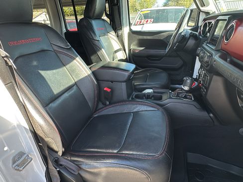 Used 2019 Jeep Wrangler Unlimited Rubicon image 32