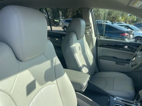 Used 2017 Buick Enclave Leather image 9