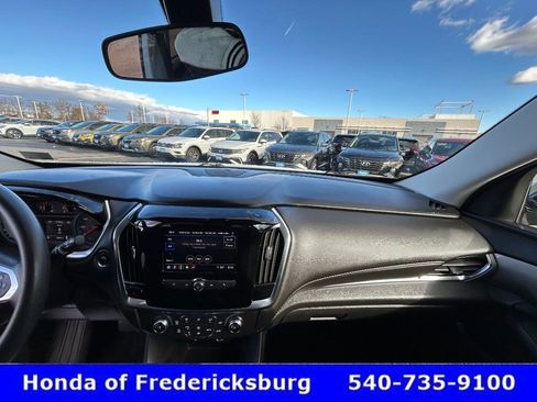 Used 2020 Chevrolet Traverse LS image 18