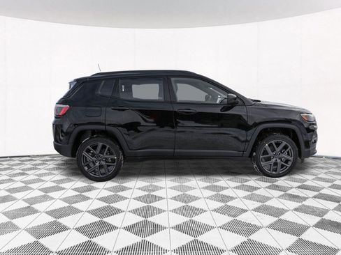 New 2026 Jeep Compass Latitude image 9