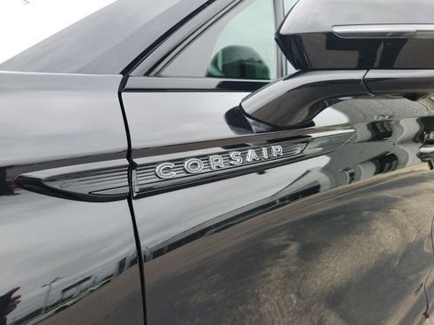 Used 2023 Lincoln Corsair AWD w/ Equipment Group 101A image 18