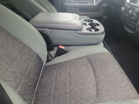 Used 2020 RAM 1500 Classic SLT w/ Luxury Group image 21